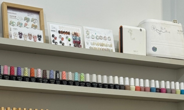 호치민1군 벤탄시장 근처 네일샵 정네일 젤네일 패디 가요가요앱 예약가능