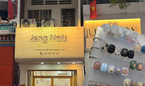 Gorgeous Acrylic Nail Extensions in District 1 – Tourists Must Try!